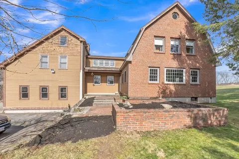 89 Kittery Ave, Rowley, MA 01969