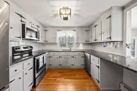 12 Charing Cross Rd, Dennis, MA 02660 photo 14