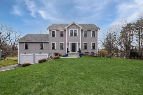 585 Chestnut St, Ashland, MA 01721