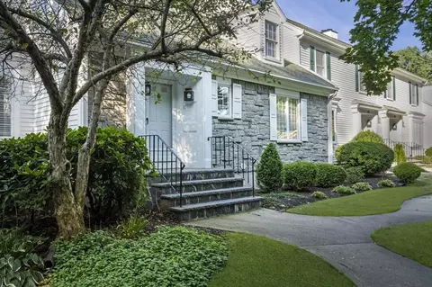 17 Bartletts Reach #17, Amesbury, MA 01913