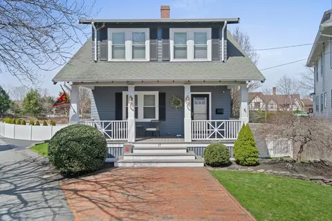 17 Glendale Rd, Quincy, MA 02169