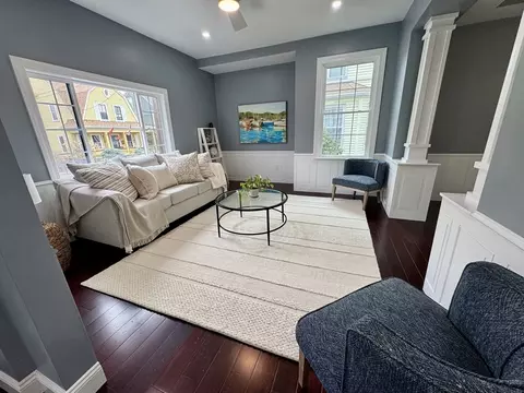 128 Anawan Ave, Boston, MA 02132