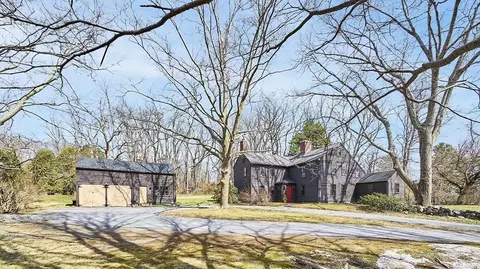 320 Lowell Rd, Concord, MA 01742