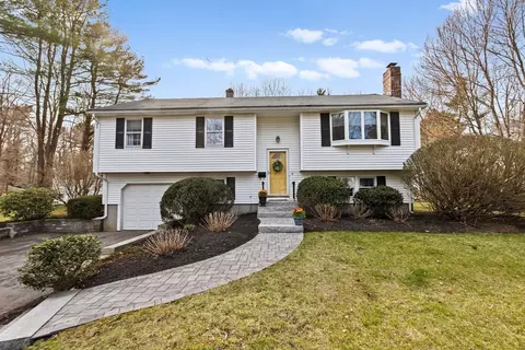 19 Presidents Rd, Hingham, MA 02043