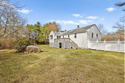 Exterior - 19 Presidents Rd, Hingham, MA 02043 photo 7 of 9