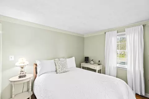 Bedroom - 19 Presidents Rd, Hingham, MA 02043 photo 3 of 3