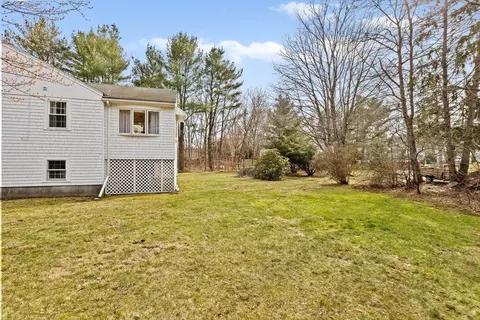 Exterior - 19 Presidents Rd, Hingham, MA 02043 photo 5 of 9