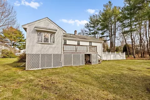Exterior - 19 Presidents Rd, Hingham, MA 02043 photo 4 of 9