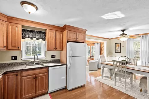 Kitchen - 19 Presidents Rd, Hingham, MA 02043 photo 3 of 4