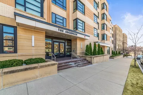 1650 Commonwealth Ave #207, Boston, MA 02135