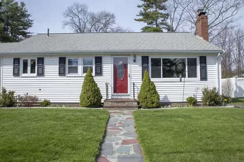 80 Barbara Ln, Weymouth, MA 02190