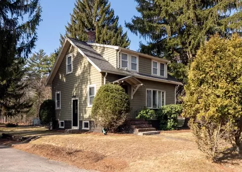 501 Spring St, Hanson, MA 02341