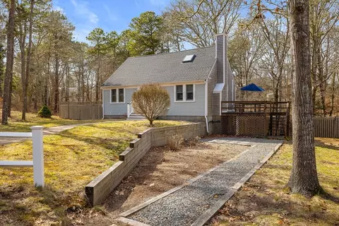 14 Third St, Harwich, MA 02645