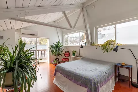 267 Locust St #2M, Northampton, MA 01062
