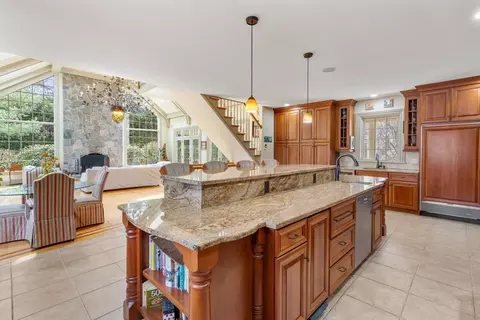 80 Loring Rd, Weston, MA 02493 photo 9