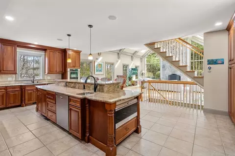 80 Loring Rd, Weston, MA 02493 photo 6