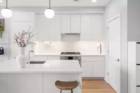 191 Washington St #608, Boston, MA 02135