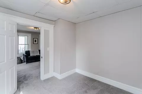9 Ladd St, Springfield, MA 01109 photo 11