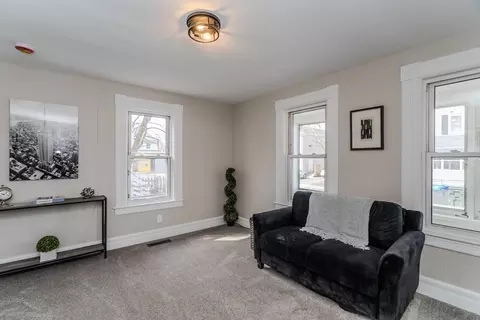 9 Ladd St, Springfield, MA 01109 photo 5