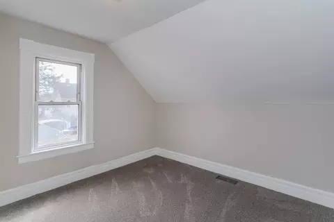 9 Ladd St, Springfield, MA 01109 photo 12