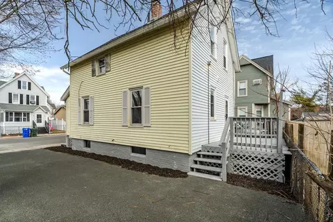 9 Ladd St, Springfield, MA 01109 photo 23