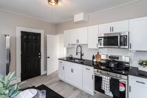 9 Ladd St, Springfield, MA 01109 photo 3