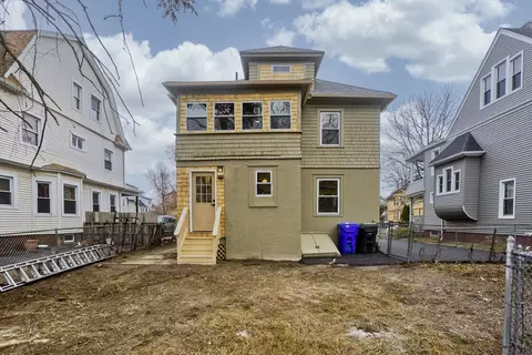 56 Colonial Ave, Springfield, MA 01109 photo 4
