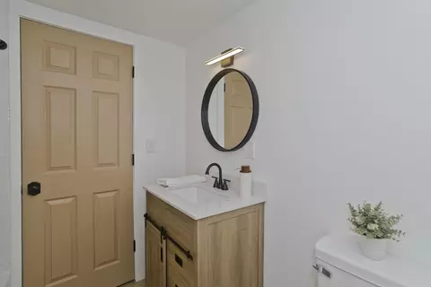 56 Colonial Ave, Springfield, MA 01109 photo 28