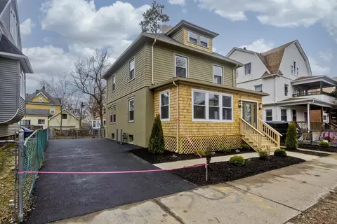 56 Colonial Ave, Springfield, MA 01109 photo 3