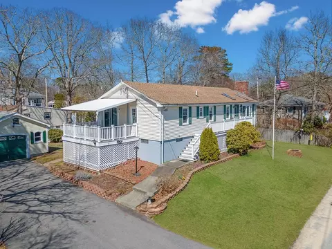 7 Roosevelt St, Wareham, MA 02571