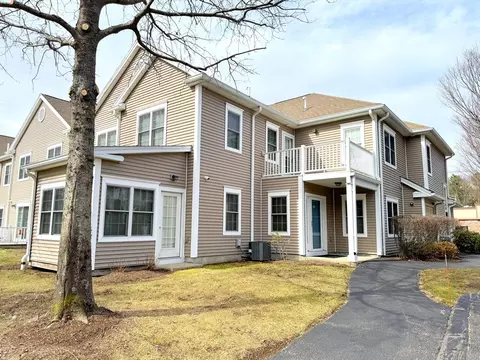 631 East St #B101, Mansfield, MA 02048