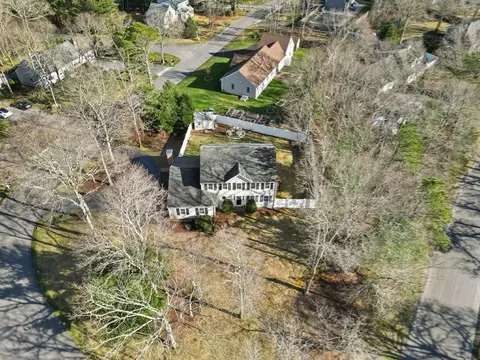 View/Area - 9 Bog River Bnd, Mashpee, MA 02649 photo 3 of 5