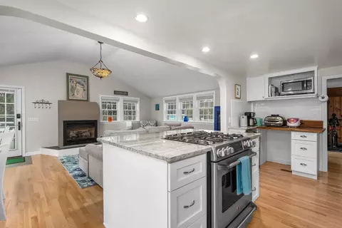 9 Pine Tree Dr, Barnstable, MA 02632 photo 9
