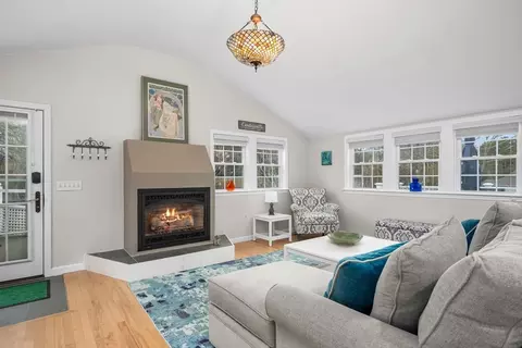 9 Pine Tree Dr, Barnstable, MA 02632 photo 4