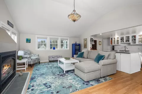 9 Pine Tree Dr, Barnstable, MA 02632 photo 3