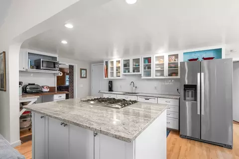 9 Pine Tree Dr, Barnstable, MA 02632 photo 7