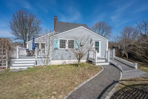 9 Pine Tree Dr, Barnstable, MA 02632 photo 2