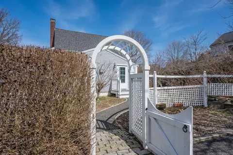 9 Pine Tree Dr, Barnstable, MA 02632 photo 22