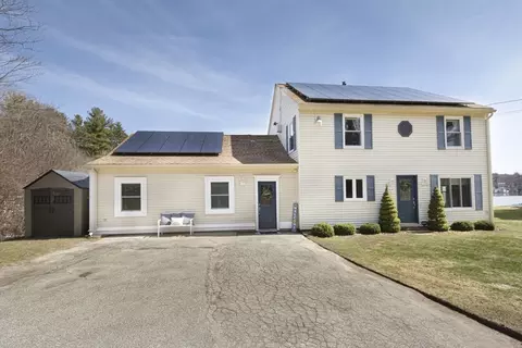 11 Alden St, Tyngsborough, MA 01879