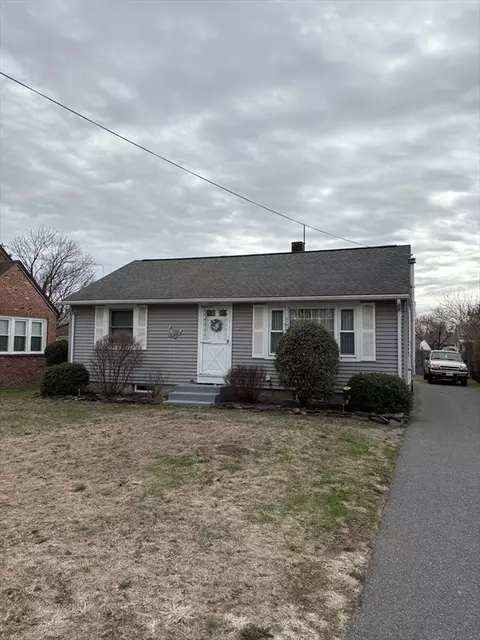 53 William St, Feeding Hills, MA 01030