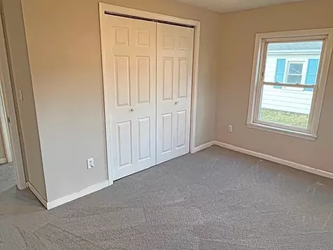 Bedroom - 17 Thornton Rd, Worcester, MA 01606 photo 4 of 4
