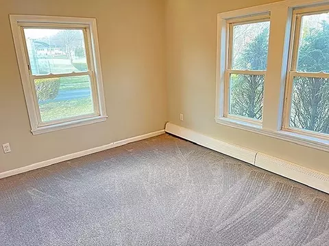 Bedroom - 17 Thornton Rd, Worcester, MA 01606 photo 3 of 4