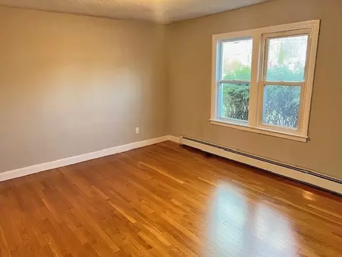 Living - 17 Thornton Rd, Worcester, MA 01606 photo 3 of 3