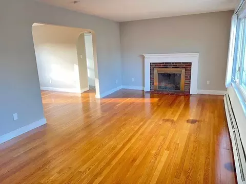 Living - 17 Thornton Rd, Worcester, MA 01606 photo 1 of 3