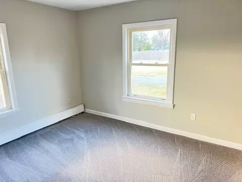 Bedroom - 17 Thornton Rd, Worcester, MA 01606 photo 1 of 4