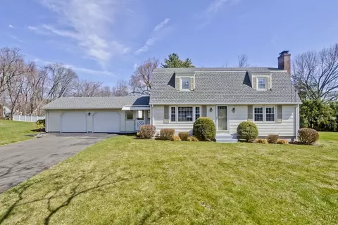 32 Alicia Ter, Windsor Locks, CT 06096