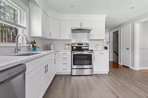 264 York St, Canton, MA 02021 photo 7
