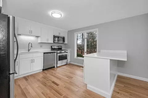 281 Boylston St #J, Lowell, MA 01852