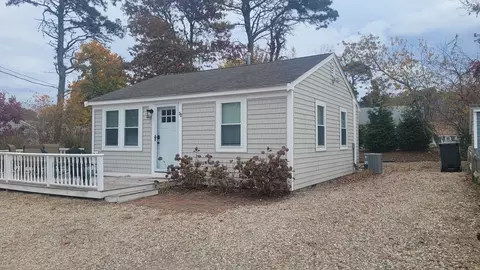 32 Holiday Ln, Dennis, MA 02639