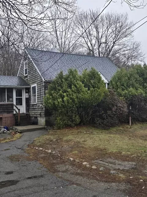 189 Greenwood St, Rockland, MA 02370
